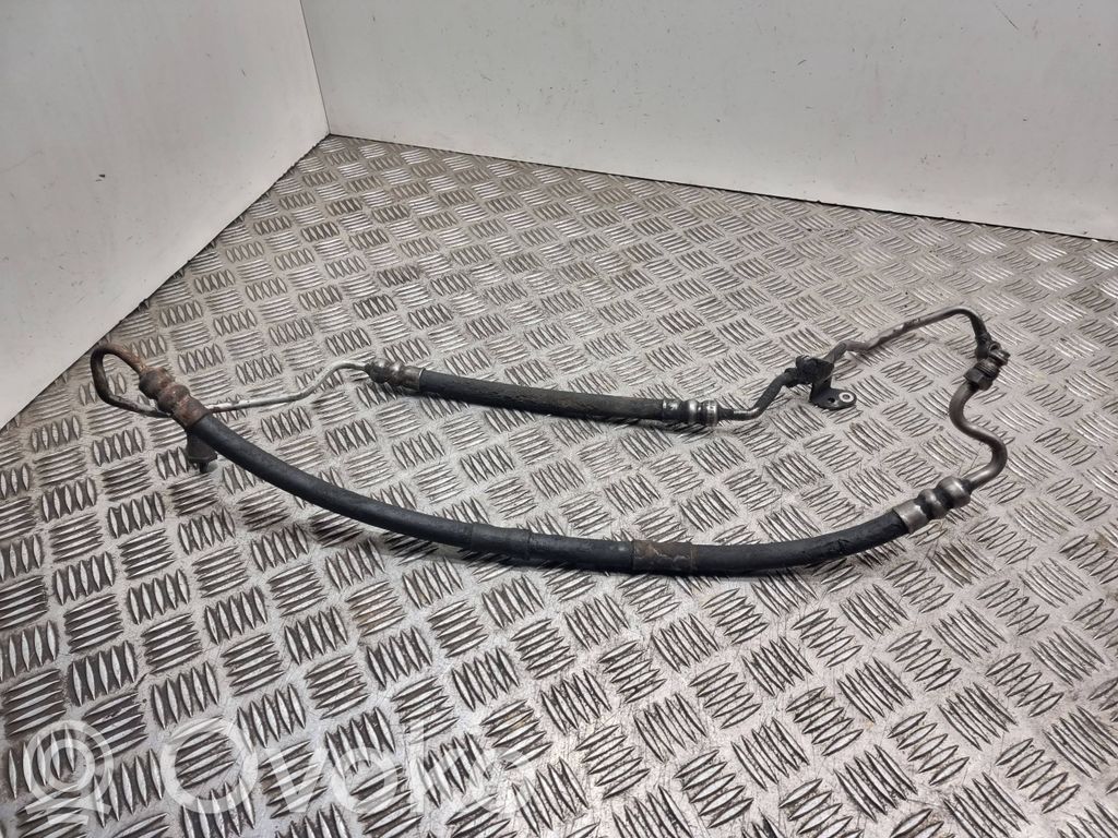 BMW 5 E60 E61 Ohjaustehostimen letkusto 