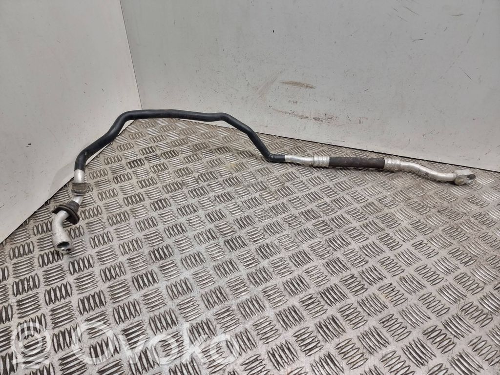 Volkswagen Touareg I Manguera/tubo del aire acondicionado (A/C) 