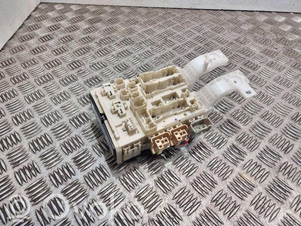 Toyota Yaris Fuse module 