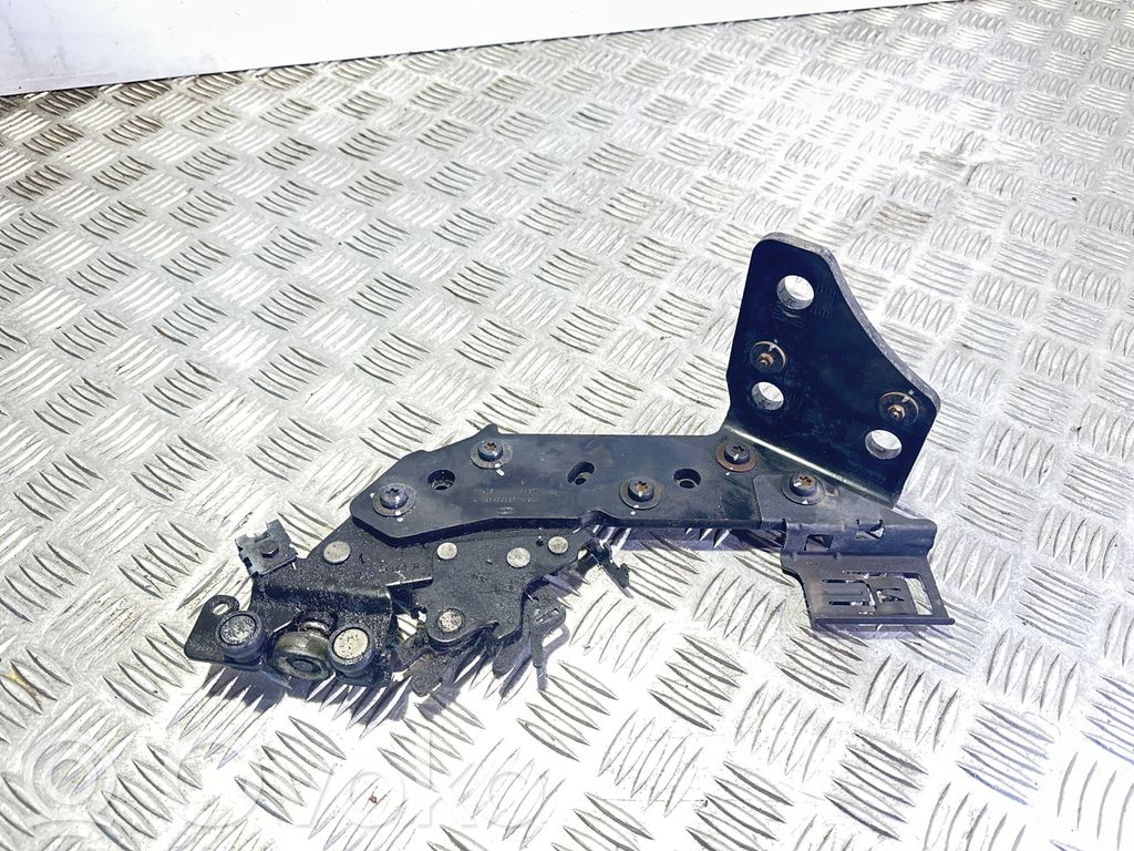 Ford Grand C-MAX Sliding door lower roller guide/hinge 