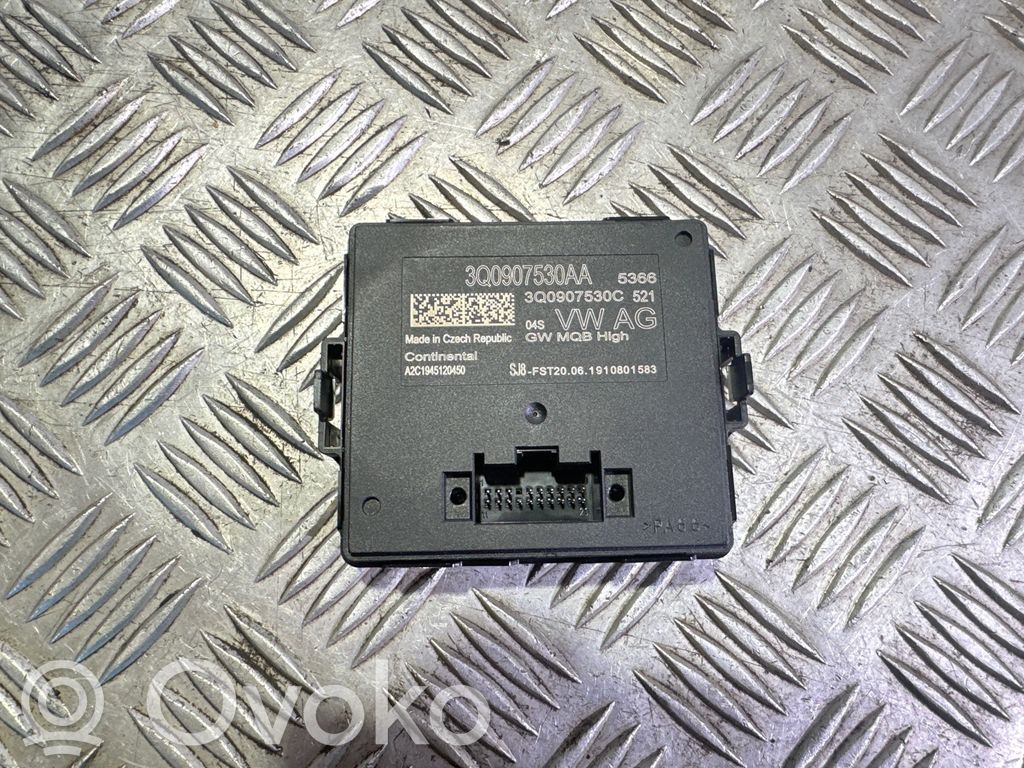 Volkswagen PASSAT B8 Gateway control module 