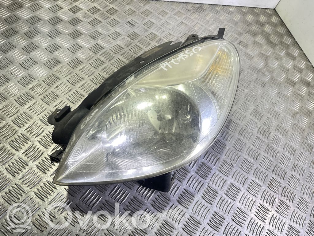 Citroen Xsara Picasso Lampa przednia 