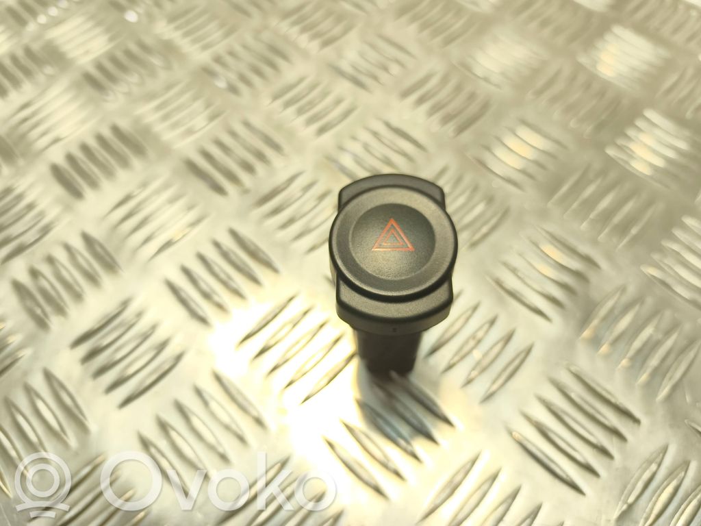 Dacia Duster Hazard light switch 