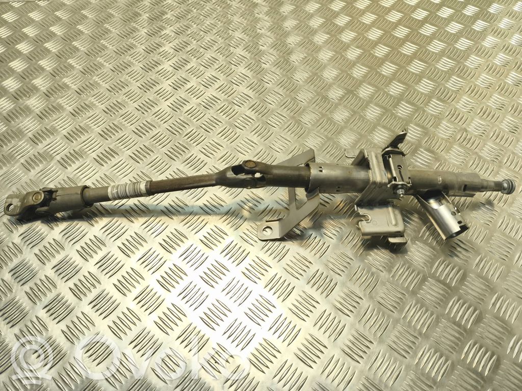 Dacia Duster Eje de la columna de dirección 