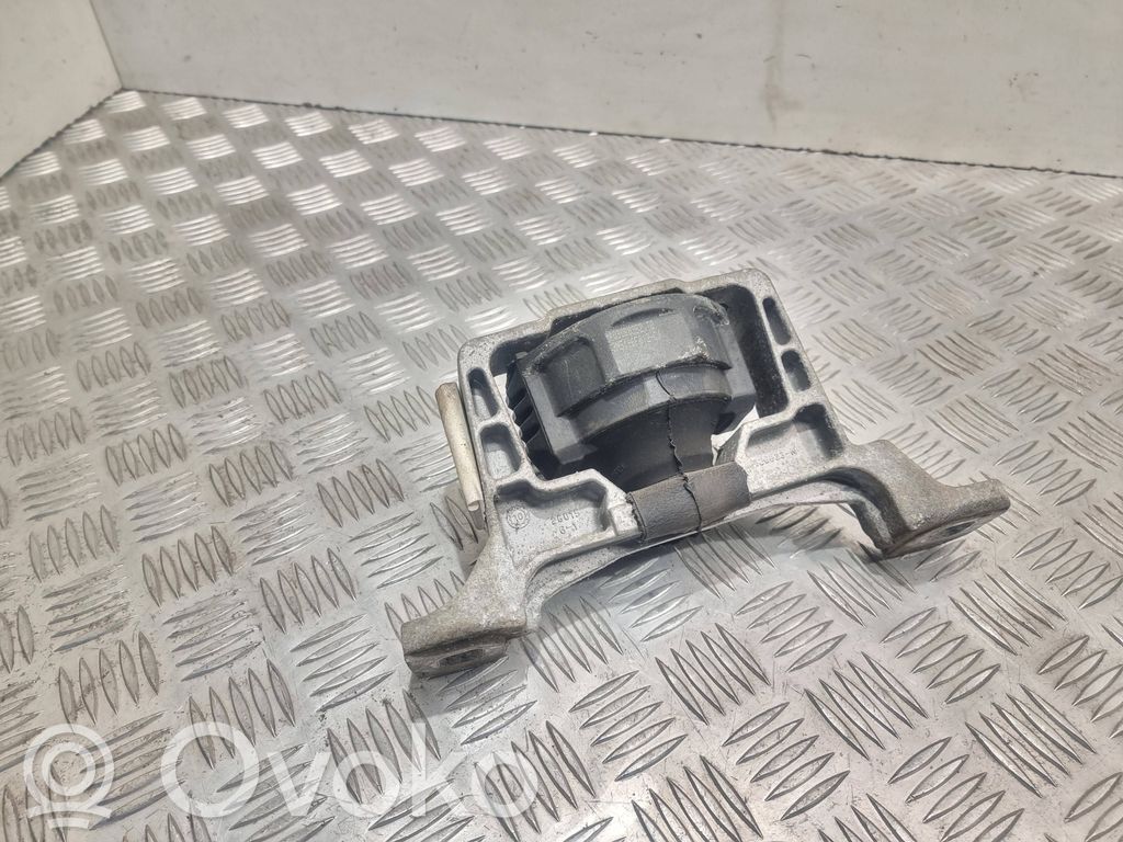 Ford C-MAX II Engine mount bracket 