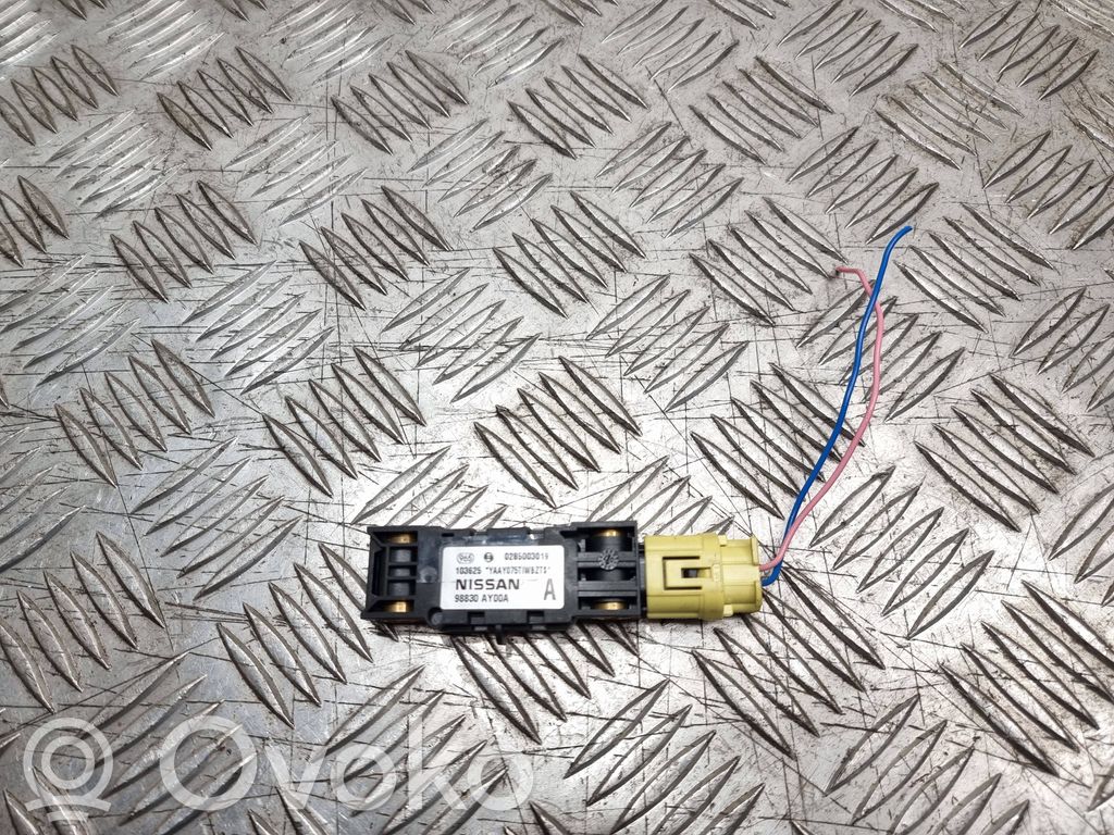 Nissan Note (E11) Airbag deployment crash/impact sensor 