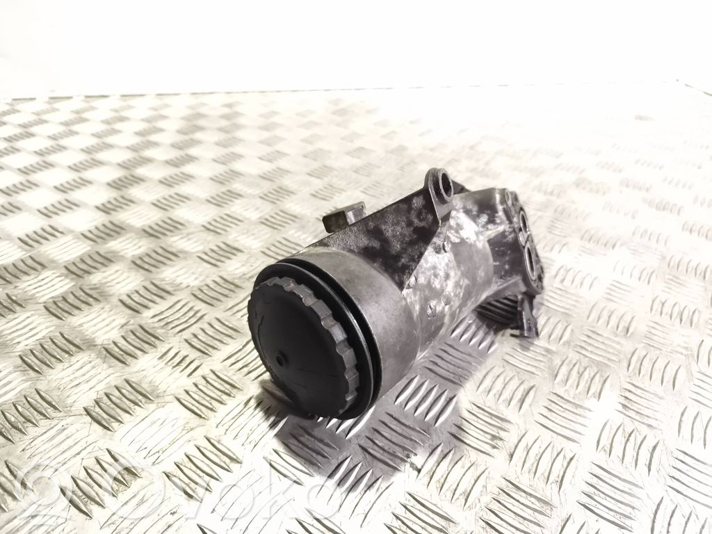 Renault Espace IV Oil filter mounting bracket 