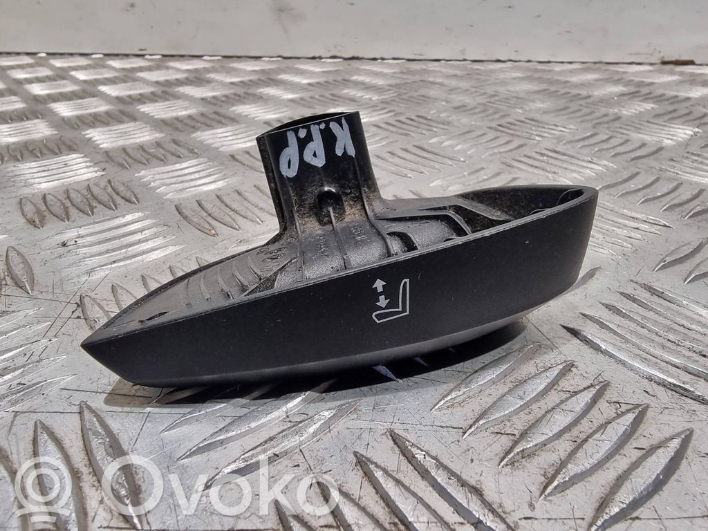 BMW 1 E81 E87 Sėdynės reguliavimo rankenėlė 