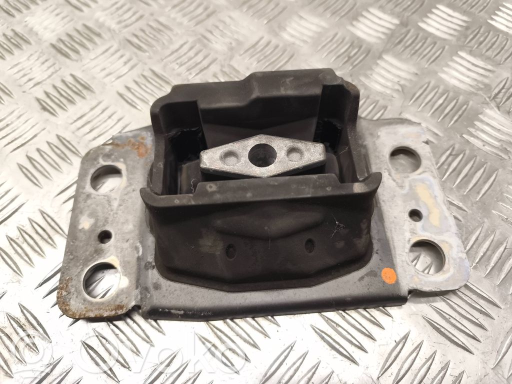 Ford Mondeo MK IV Engine mount bracket 