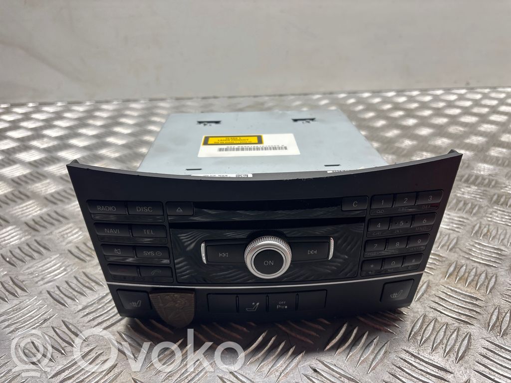 Mercedes-Benz E W212 Unitate principală radio/CD/DVD/GPS 