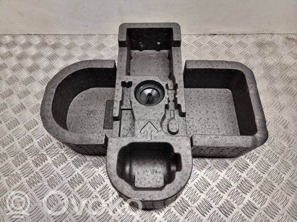 Ford Focus Tool box 