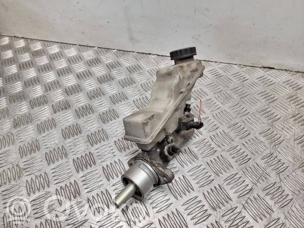 Toyota Avensis T250 Główny cylinder hamulca 