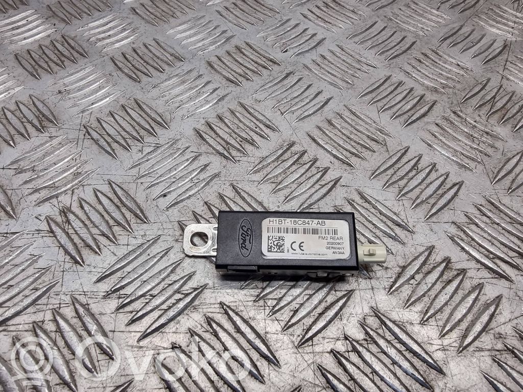 Ford Focus Aerial antenna amplifier 