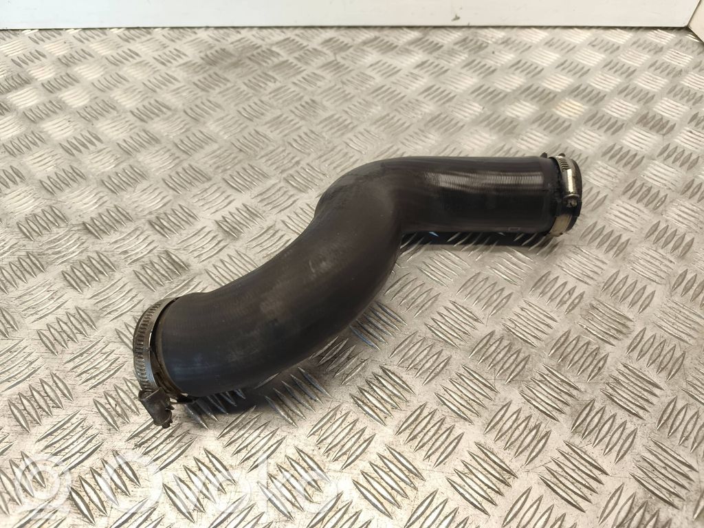 Audi A4 S4 B8 8K Wąż / Rura intercoolera 