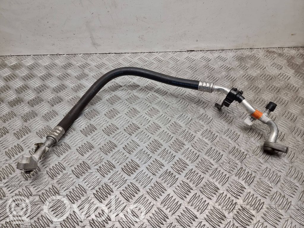 Ford Focus Ilmastointilaitteen putki (A/C) 