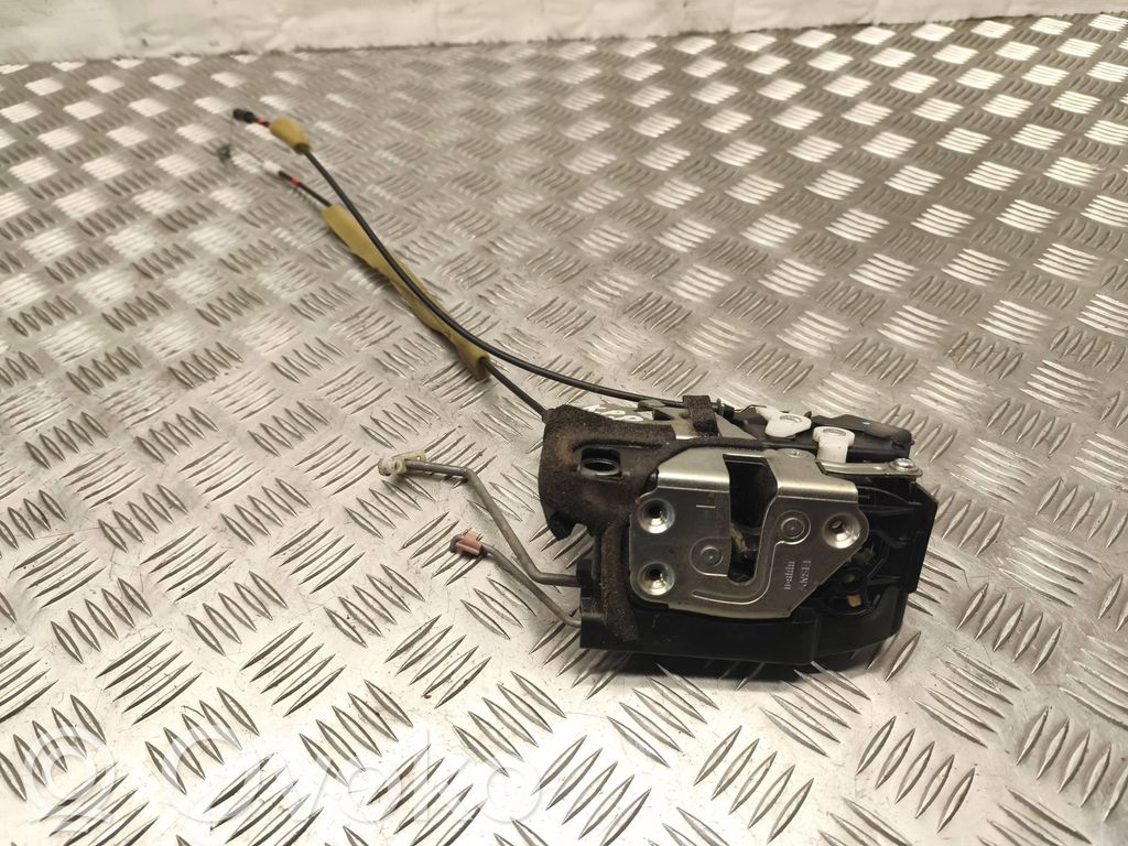Mazda 5 Front door lock 