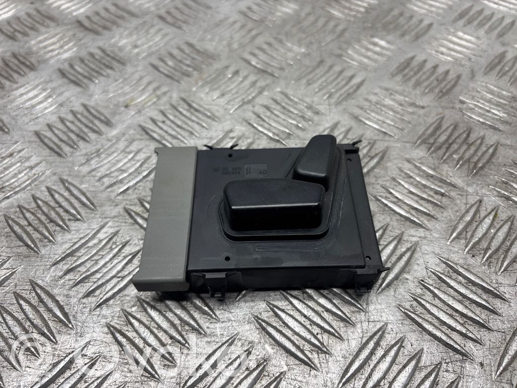 Chrysler Pacifica Seat control switch 