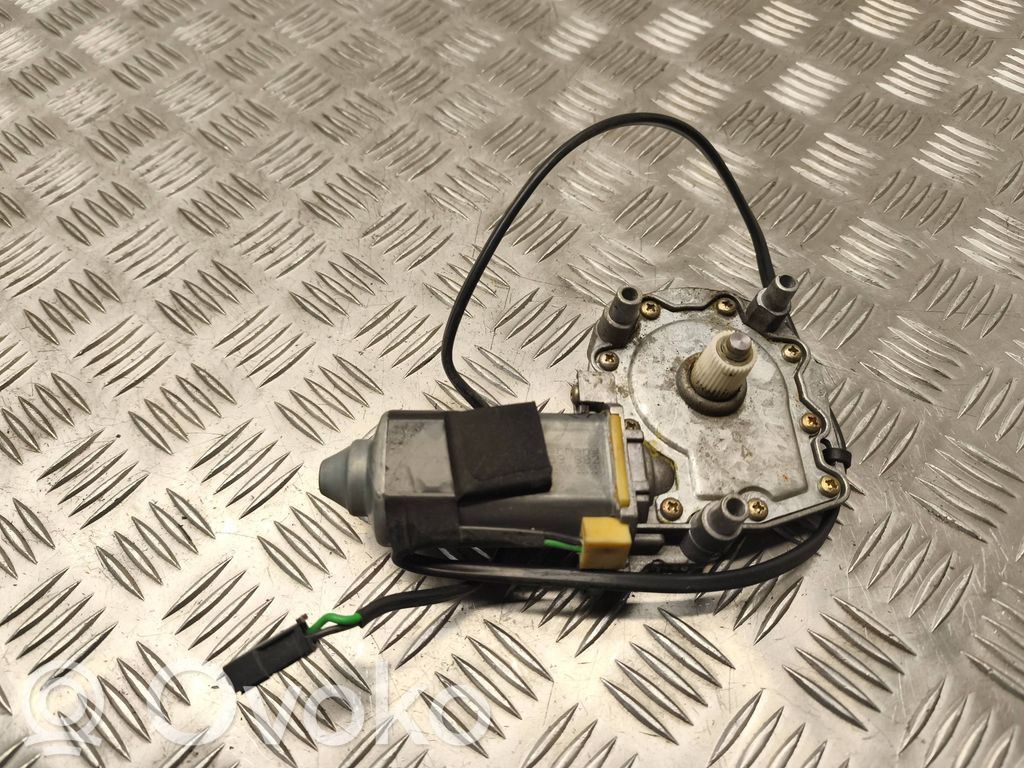 Silnik regulatora szyby drzwi przednich   4D0959801,114451