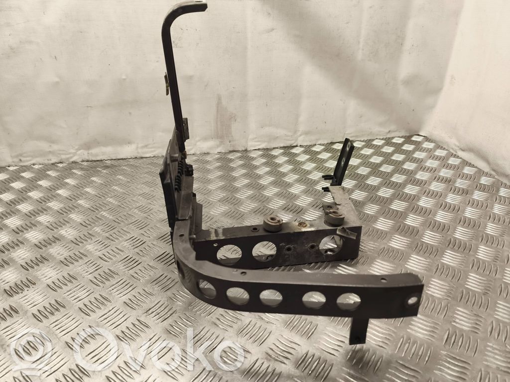 Audi A8 S8 D2 4D Front bumper mounting bracket 
