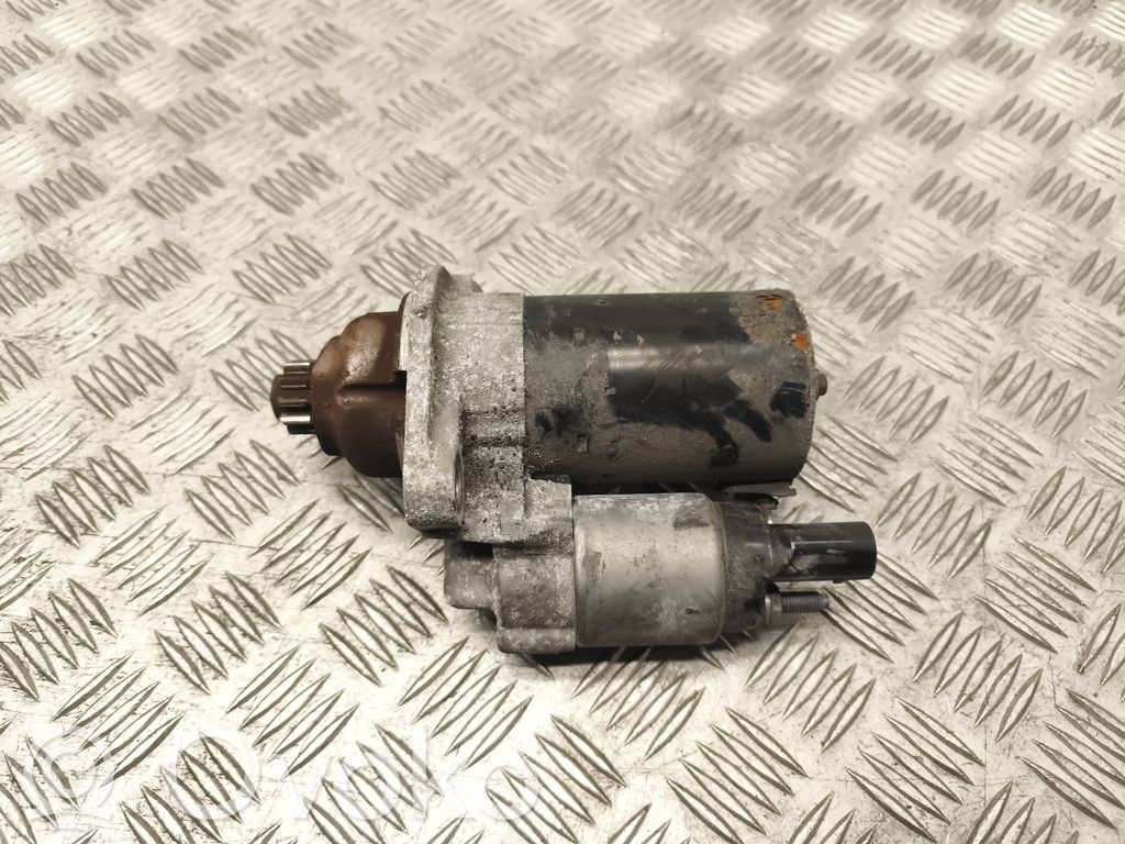 Volkswagen Golf V Motor de arranque 