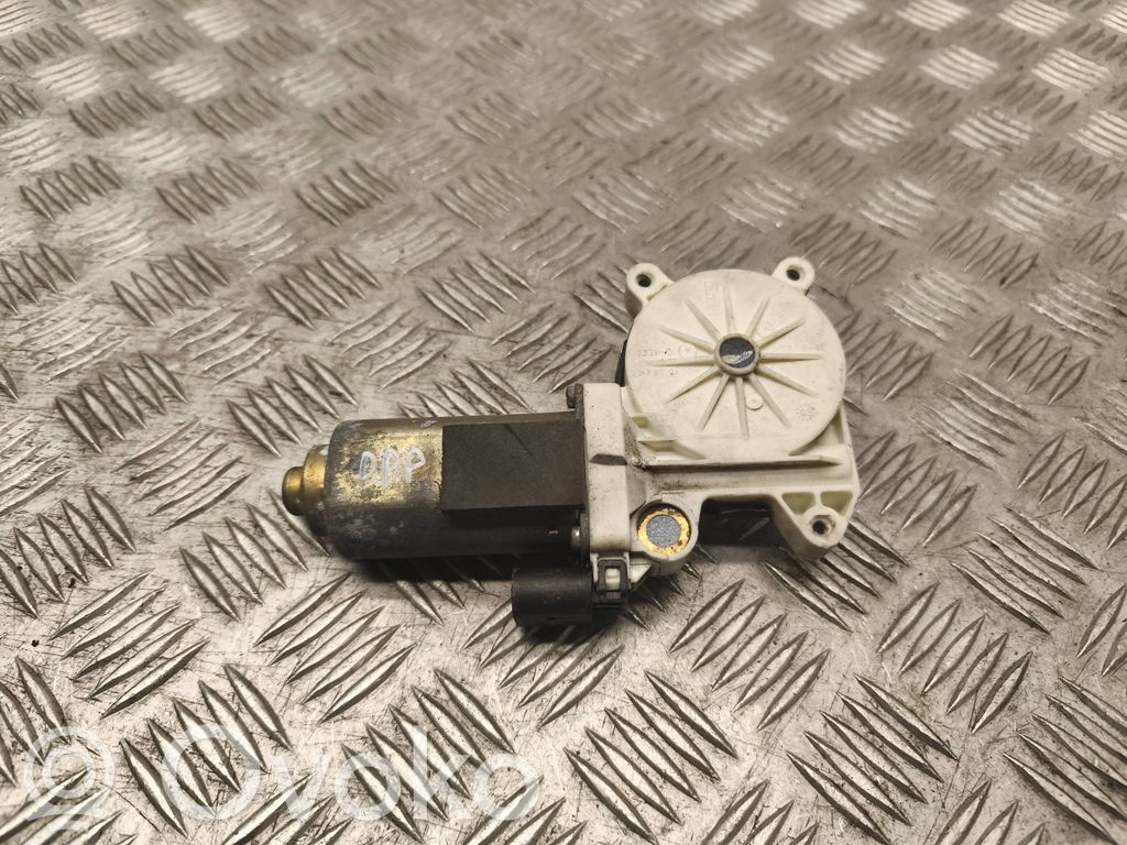 Ford Focus Motor del regulador de la ventanilla de la puerta delantera 