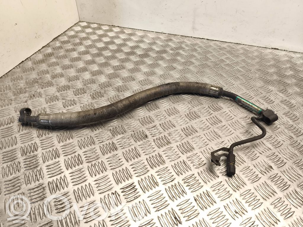 BMW 3 E46 Ilmastointilaitteen putki (A/C) 