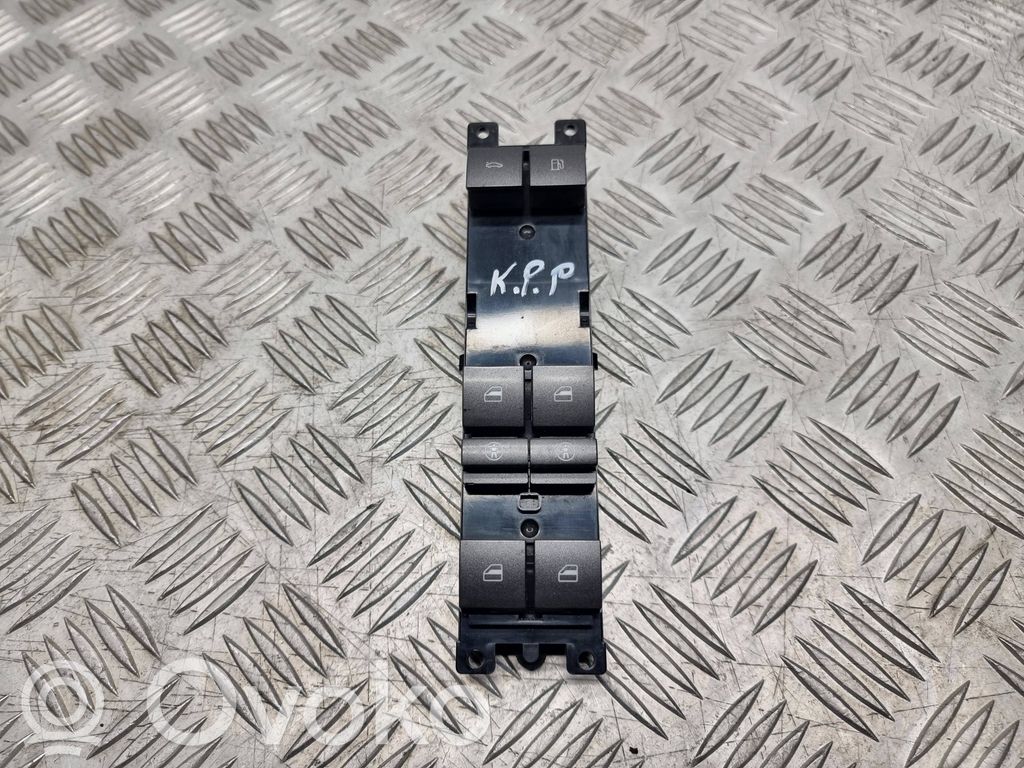 Electric window control switch   3D1959857B