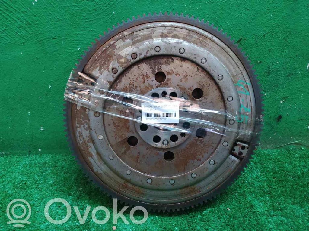 Dual mass flywheel