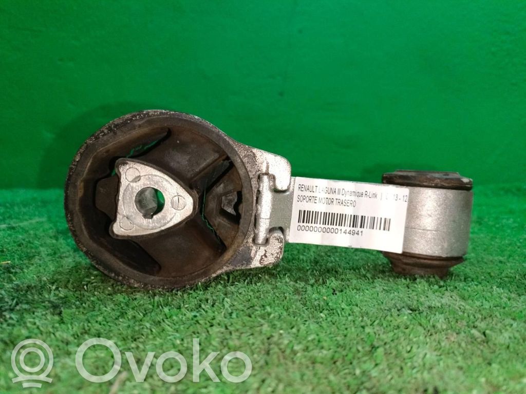 Engine mounting bracket