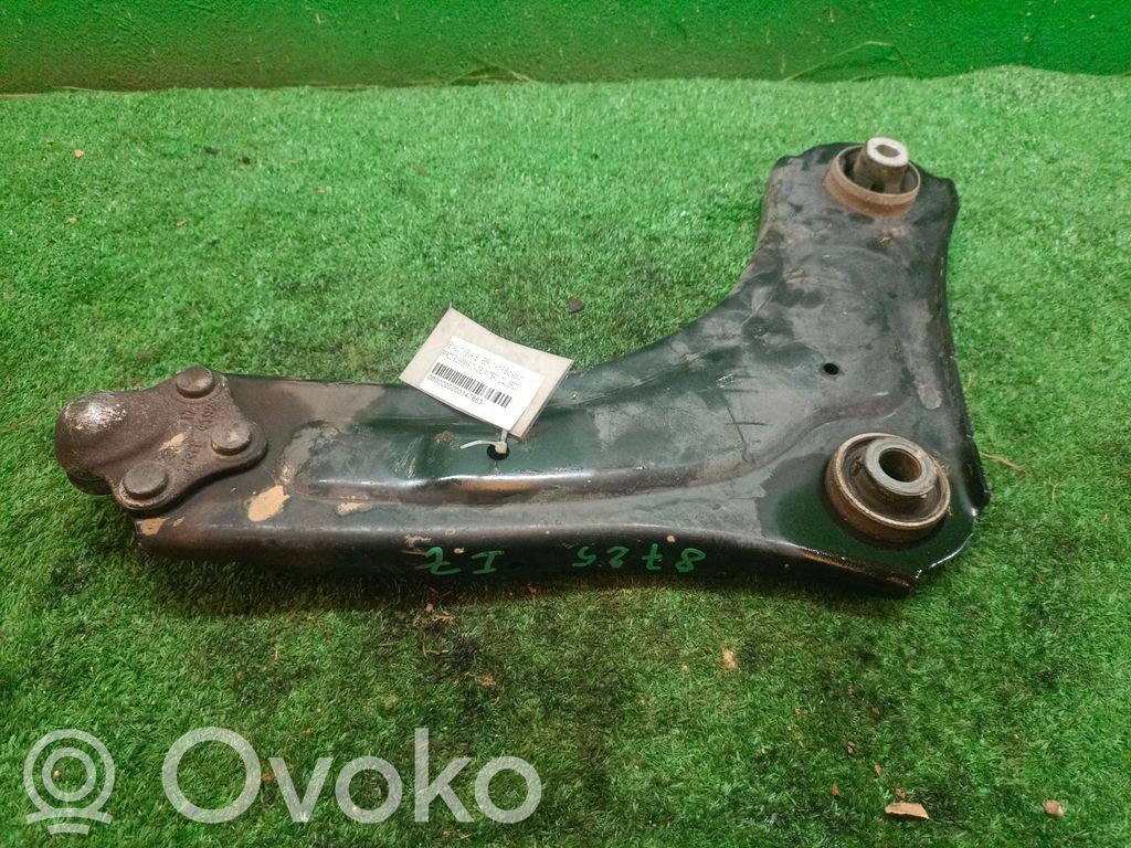 Renault Megane III Braccio di controllo sospensione anteriore 