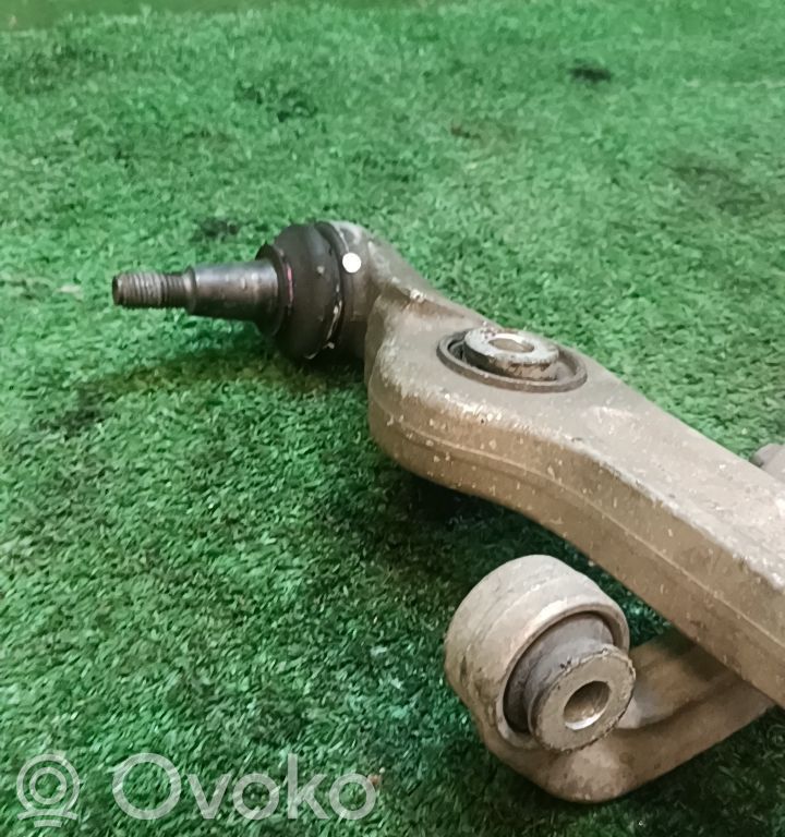 Audi A4 S4 B7 8E 8H Fourchette, bras de suspension inférieur avant 