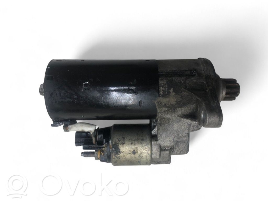 Volkswagen PASSAT B7 Starter motor 