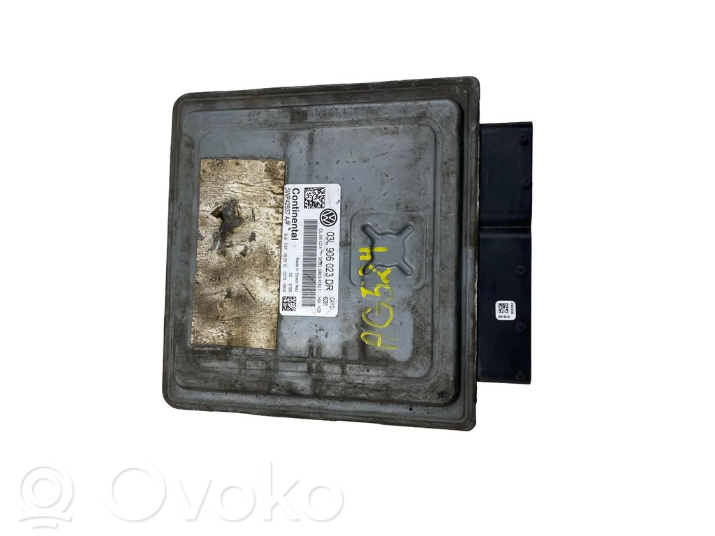 Volkswagen Golf VI Engine control unit/module 