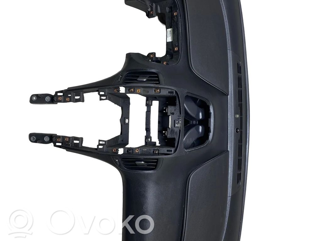 Opel Ampera Панель 