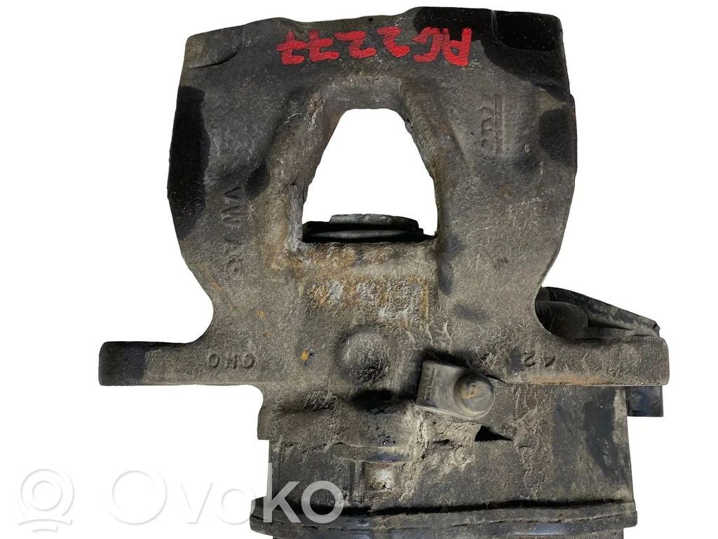 Audi A4 S4 B9 8W Galinis suportas 