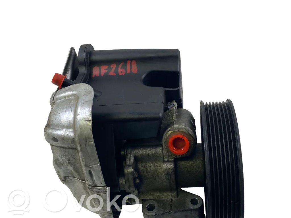Mercedes-Benz C W203 Power steering pump 