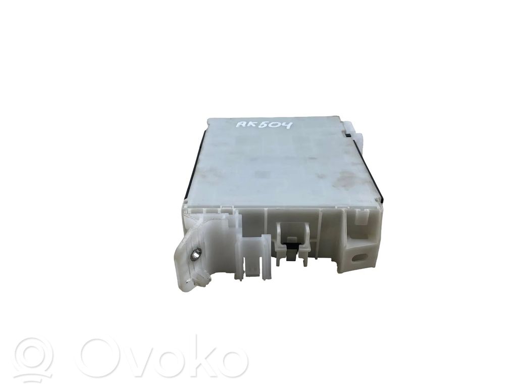 Toyota Yaris XP210 Central body control module 