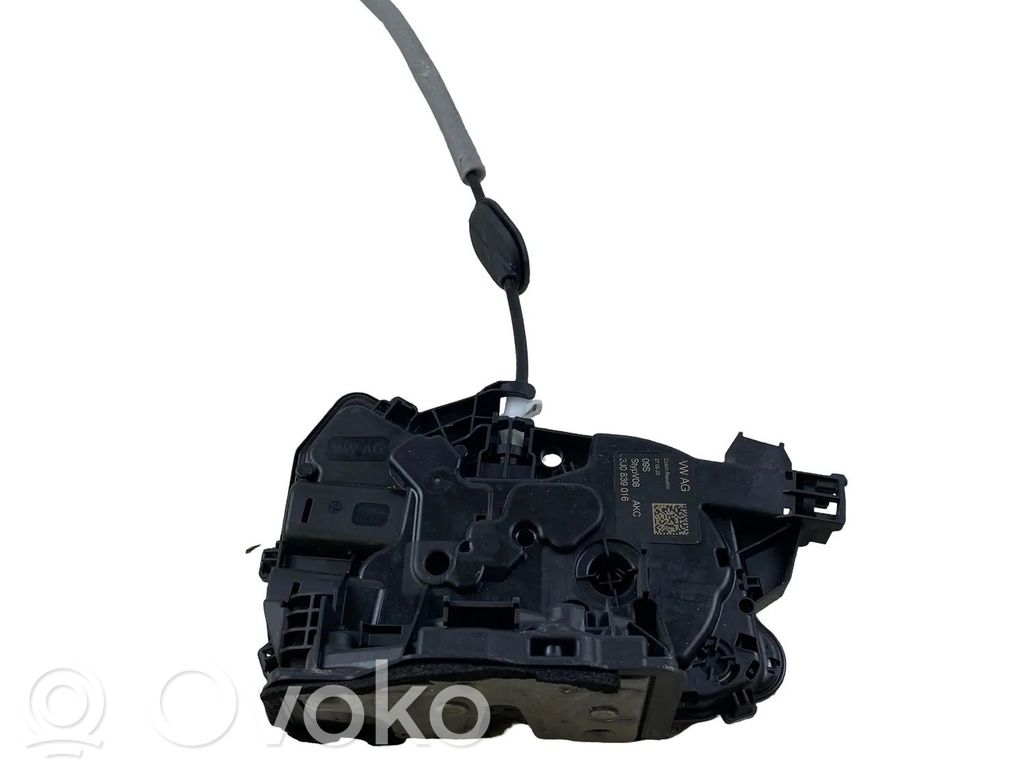 Volkswagen Golf VIII Zamek drzwi tylnych 