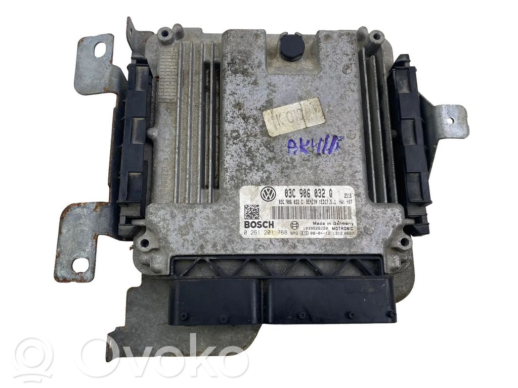 Engine control unit/module ECU   03C906032Q,0261201768