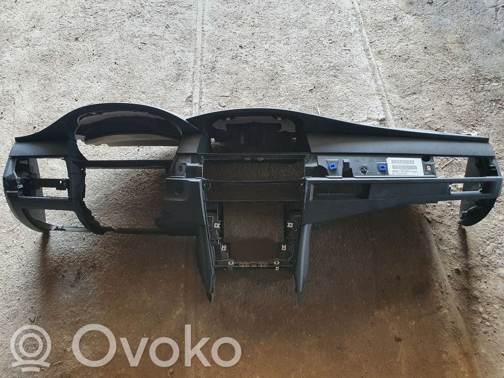 BMW 5 E60 E61 Panelė 