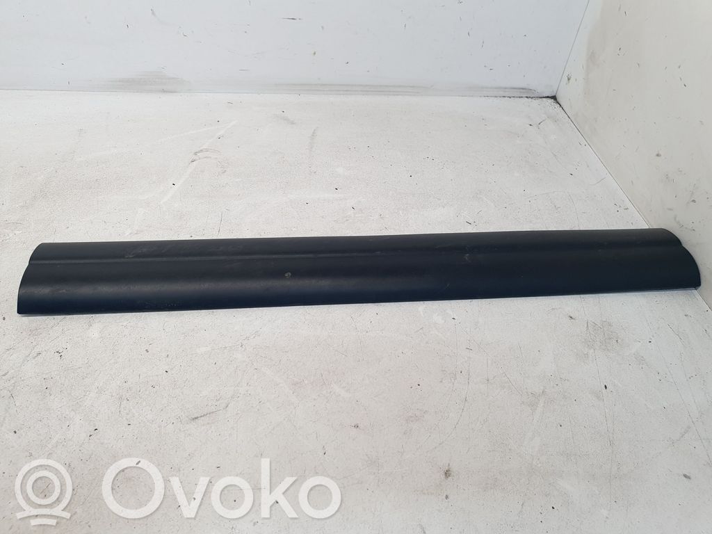 BMW 1 E81 E87 Moldura protectora del borde delantero 