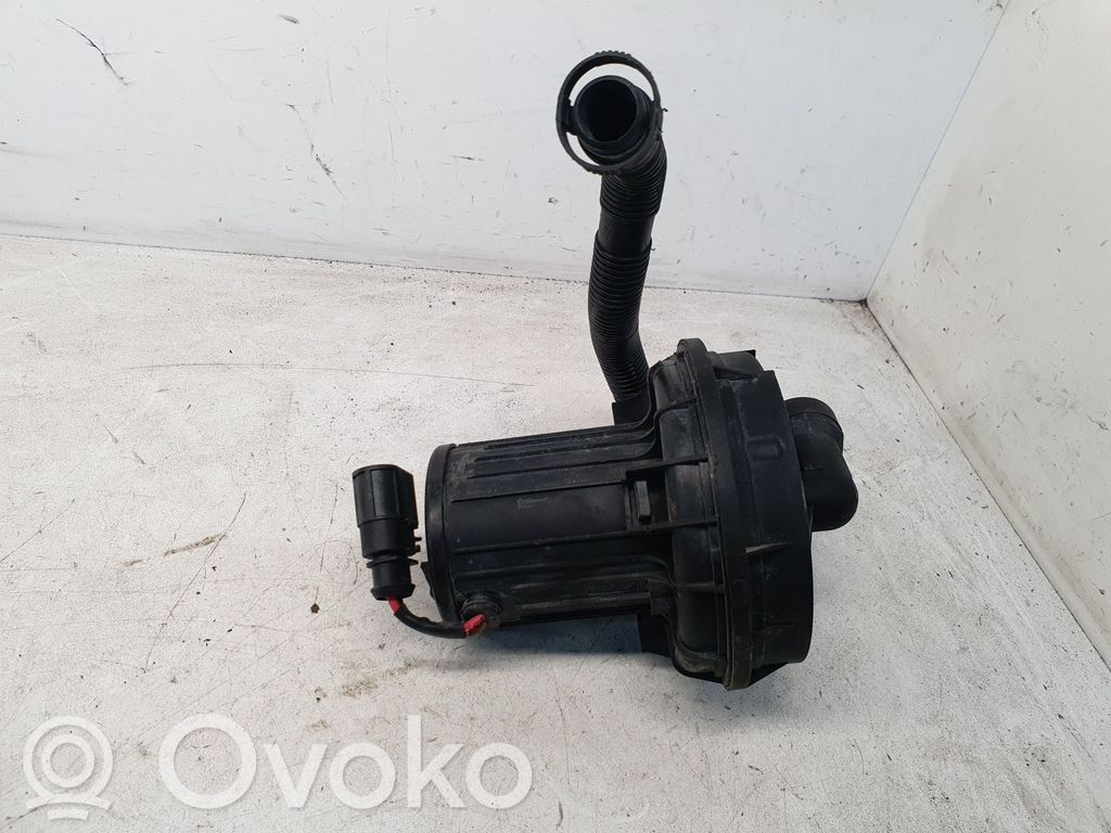 Volkswagen Golf V Pompa powietrza wtórnego 