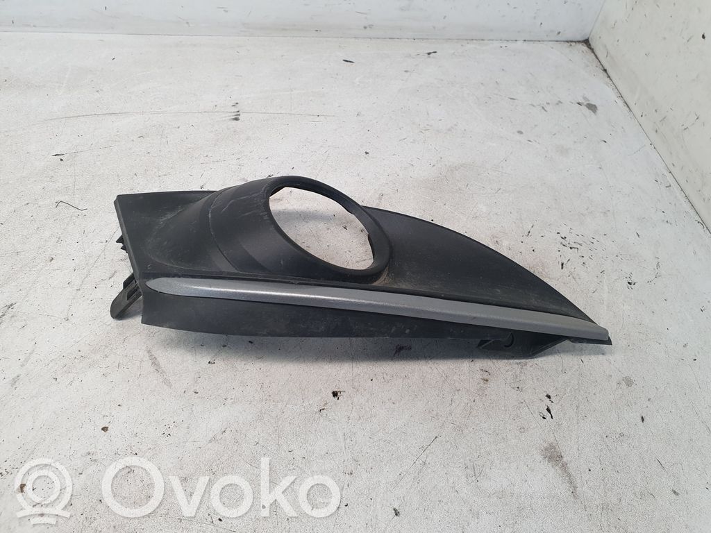 Mazda 6 Etusumuvalon ritilä 