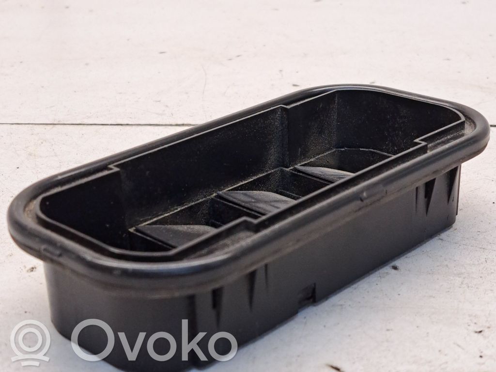 Mercedes-Benz Sprinter W907 W910 Other body part 