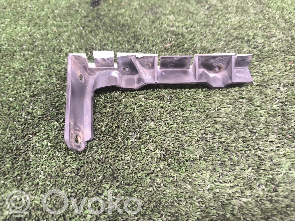 Audi A8 S8 D3 4E Front bumper mounting bracket 