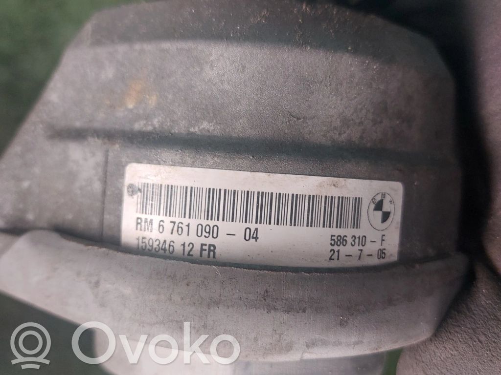 Engine mount bracket   6761090,15934612