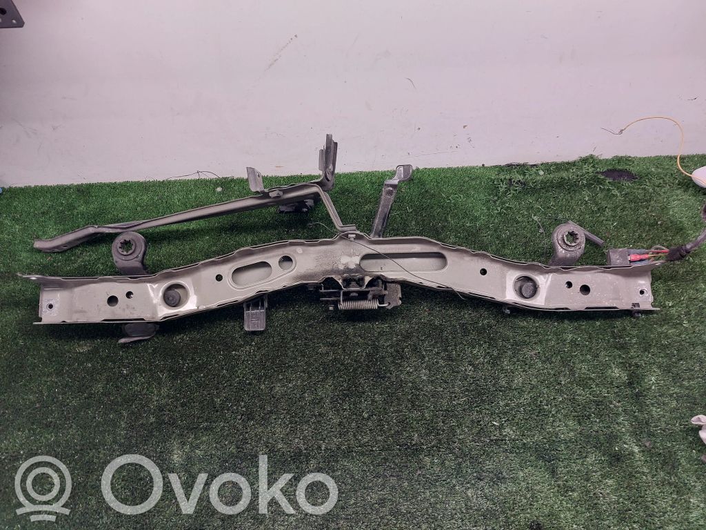 Toyota Yaris Panel mocowanie chłodnicy / dół 