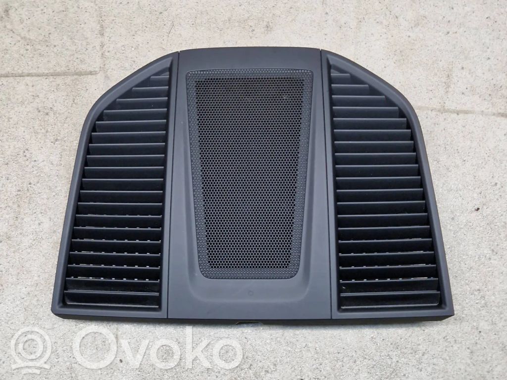 Panel trim   95B858189,105809345C