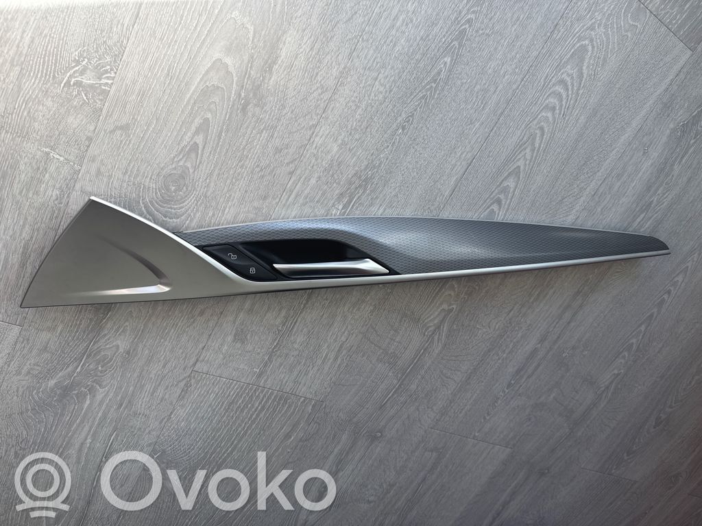 BMW 5 G30 G31 G38 Listwa drzwi przednich 