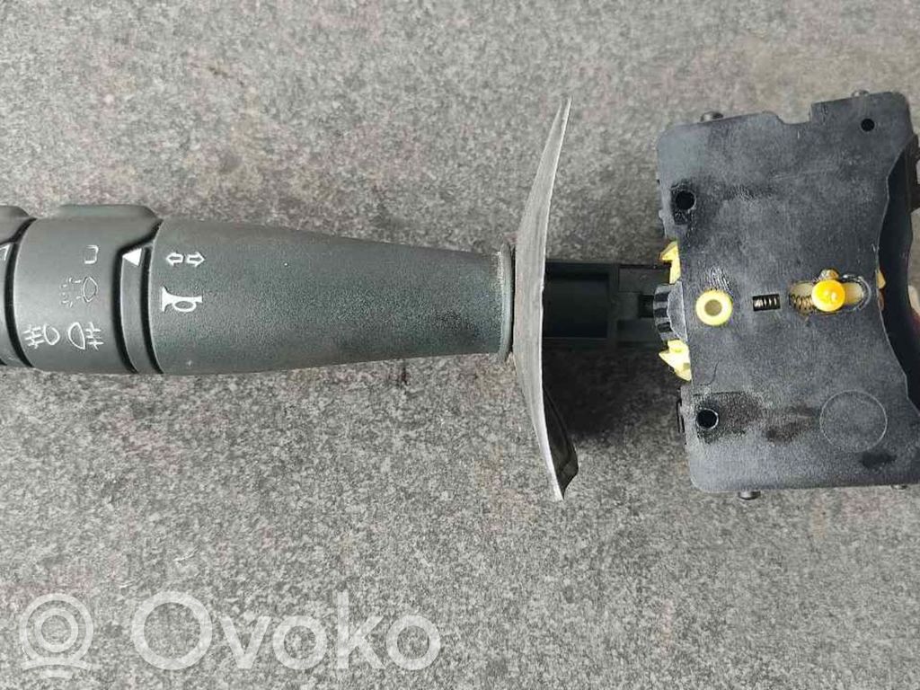 Renault Megane II Interruptor/palanca de limpiador de luz de giro 